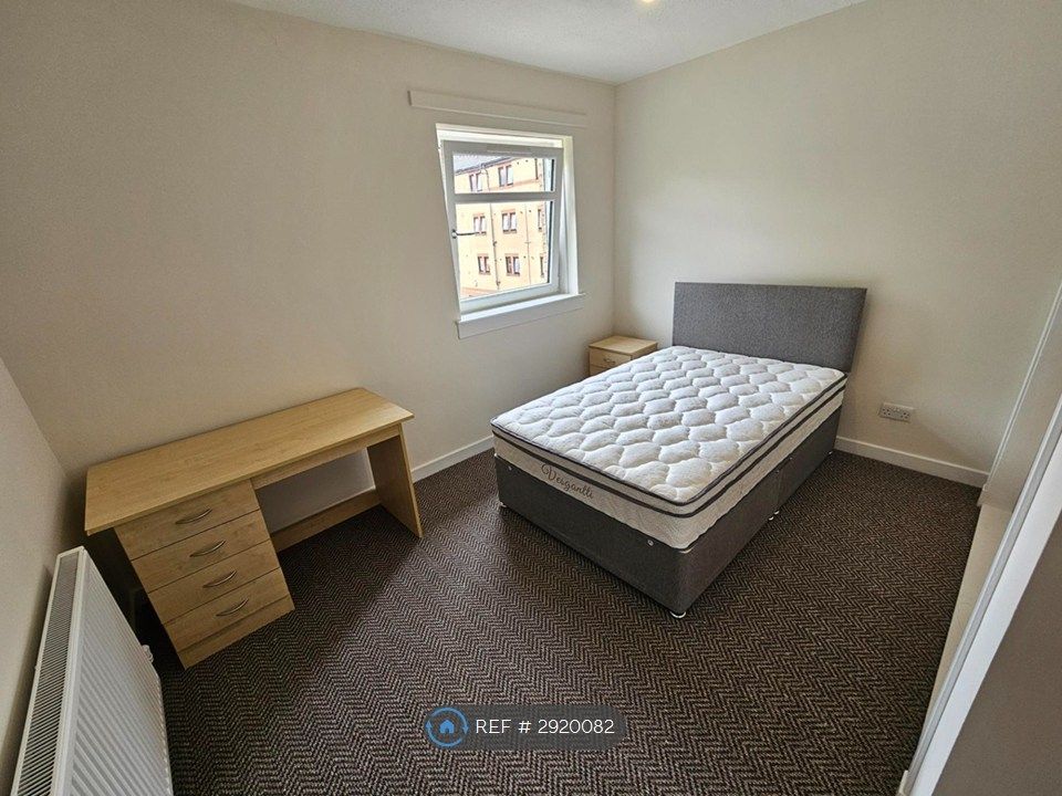 Property photo 3 of 13 Bedroom 1