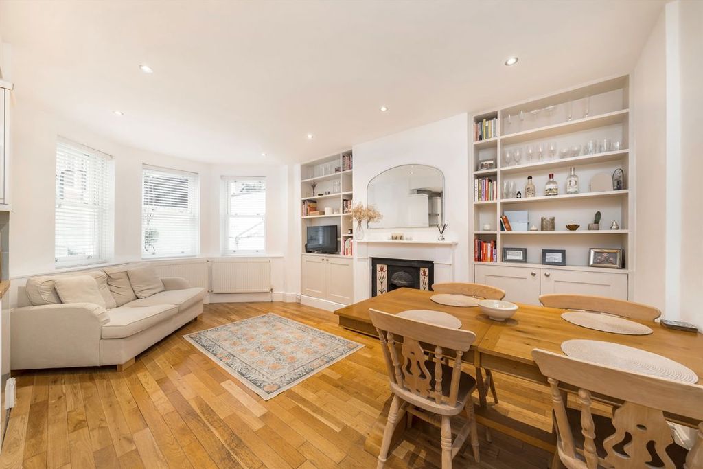 Property photo 2 of 6