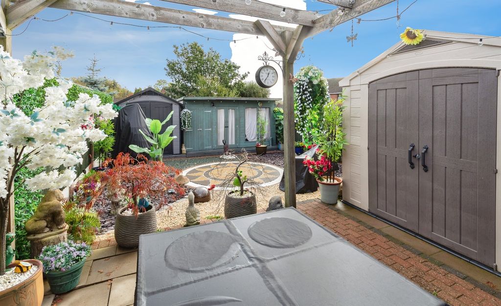 Property photo 3 of 12