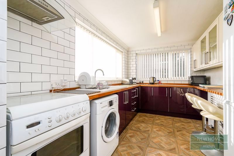 Property photo 2 of 15 Photo 4