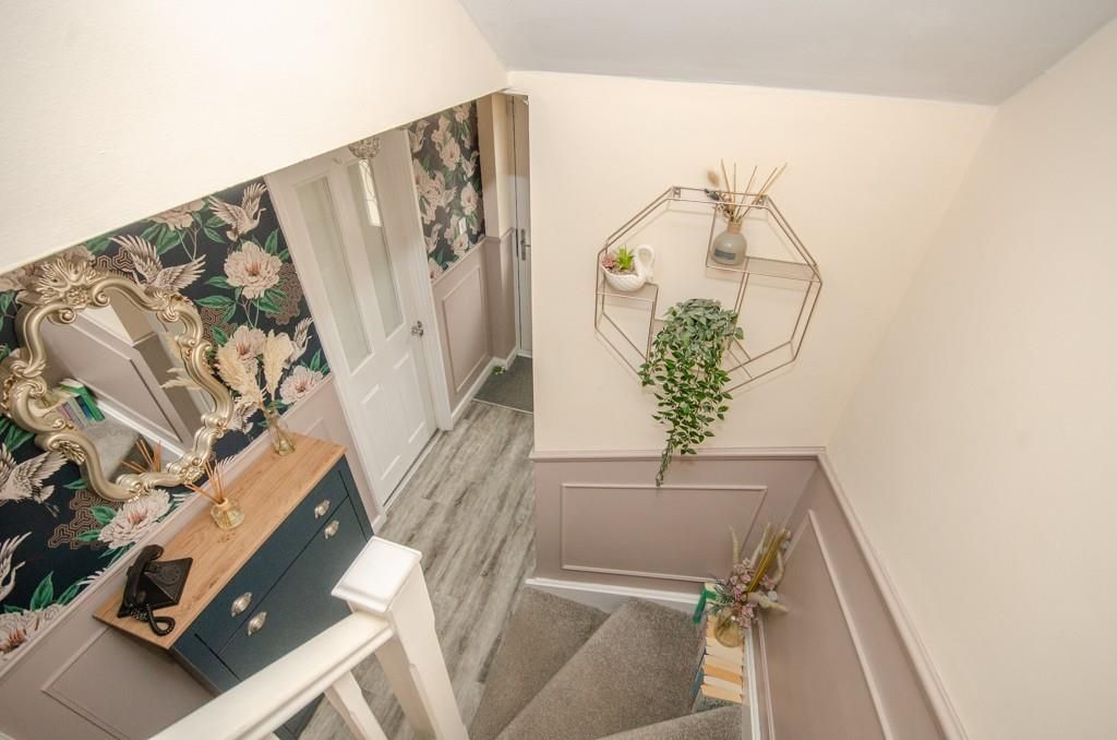 Property photo 3 of 22 Hallway Pic 2.Jpg
