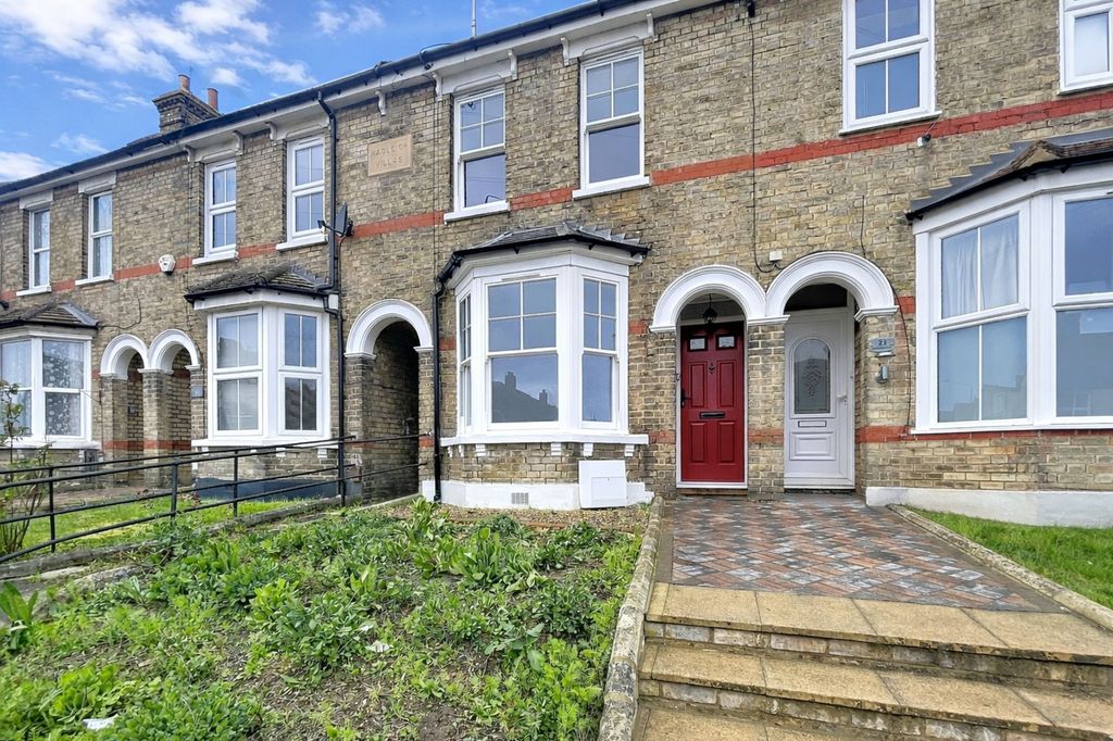 Property photo 1 of 18