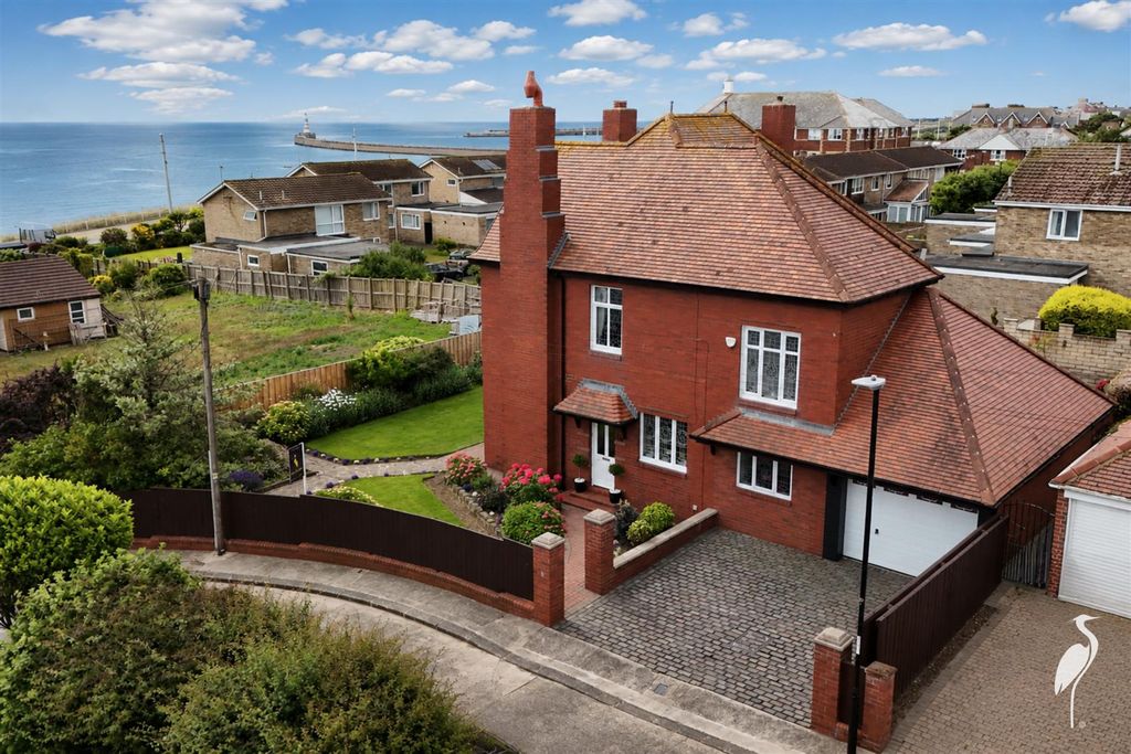 Property photo 1 of 58