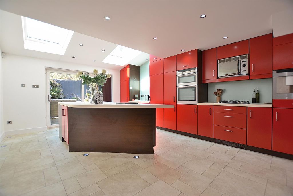 Property photo 2 of 36 Dsc_3331.Jpg