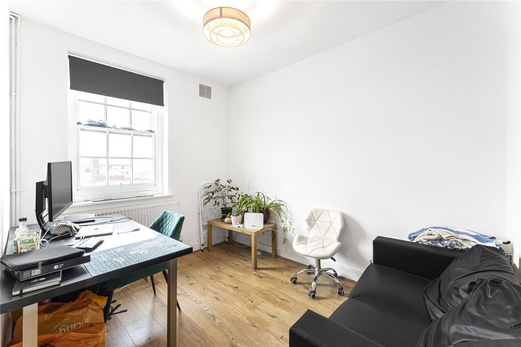 Property photo 1 of 12 Reception Room
