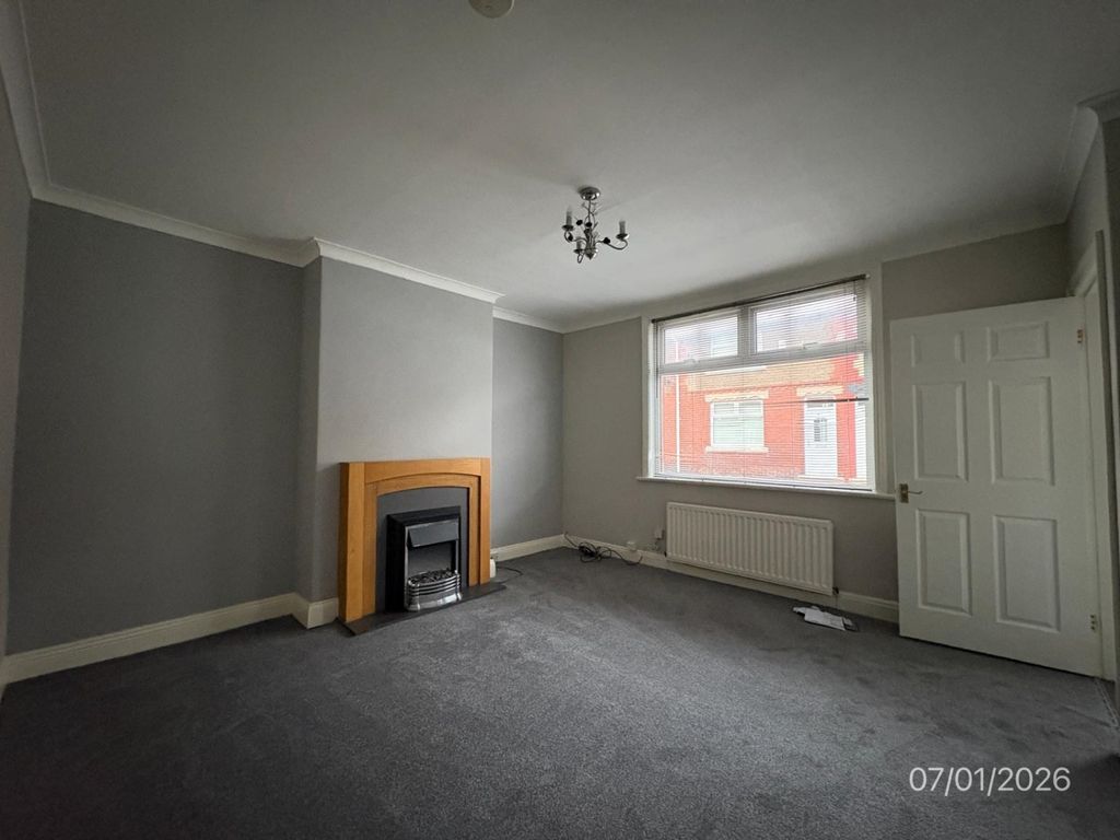 Property photo 2 of 8 52 Helmsley Street 07.01 (2)