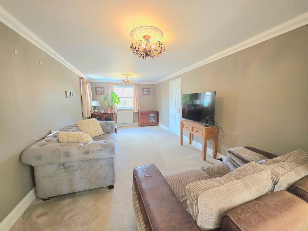 Property photo 2 of 22