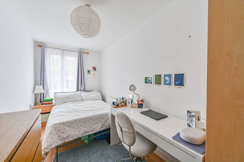 Property photo 3 of 16