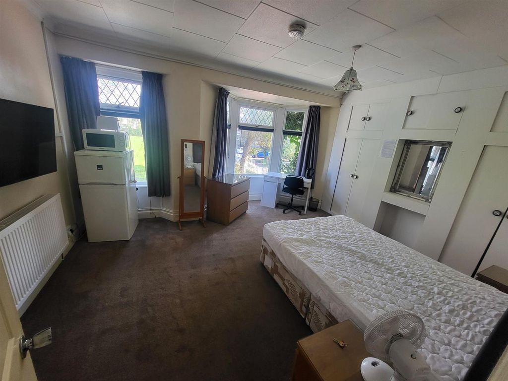 Property photo 2 of 2 Room 4, 8 Minerva St.Jpg
