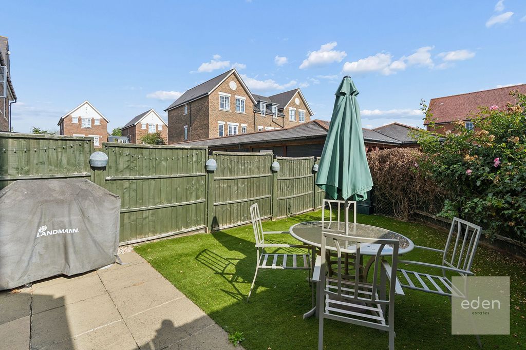 Property photo 2 of 26