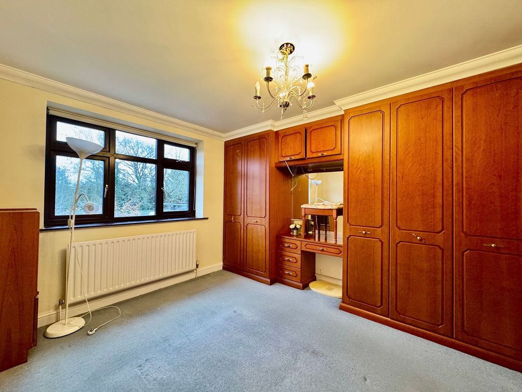 Property photo 3 of 10 Bedroom