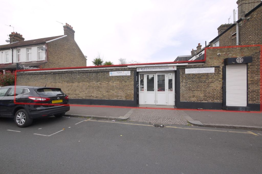 Property photo 1 of 11 4051101