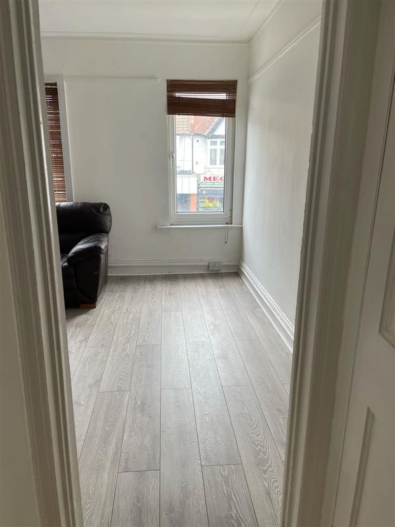 Property photo 2 of 4 Whatsapp Image 2026-05-18 At 1.16.55 Pm (1).Jpeg