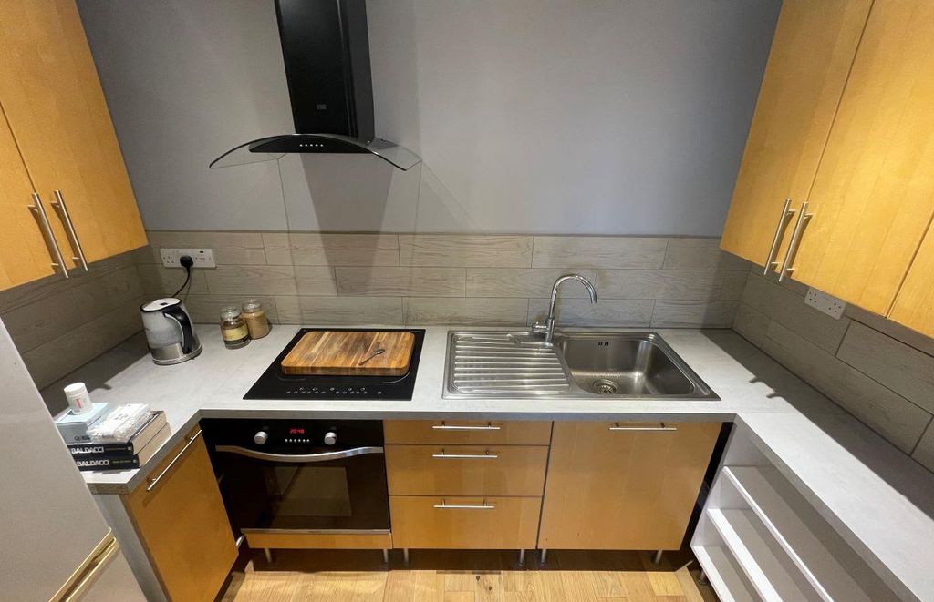 Property photo 3 of 6 1453912_Web_Medium.Jpg