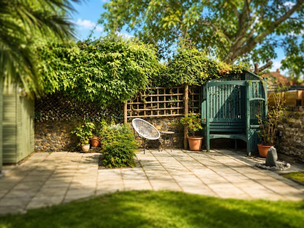 Property photo 3 of 19