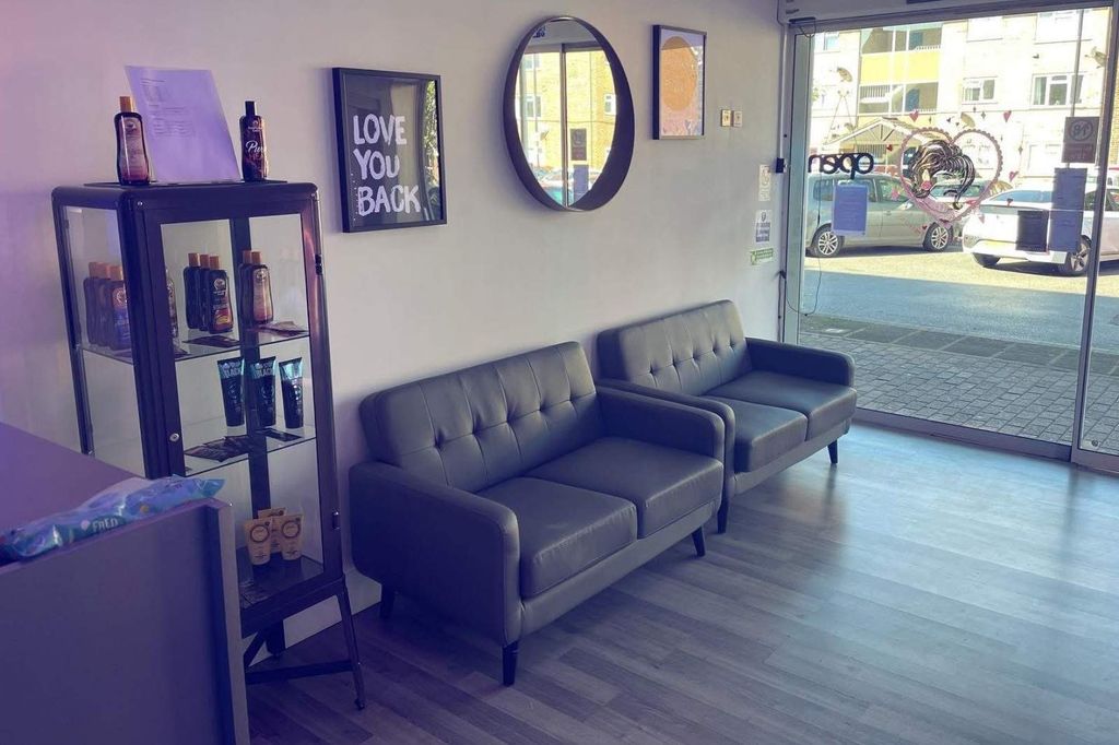 Property photo 2 of 7