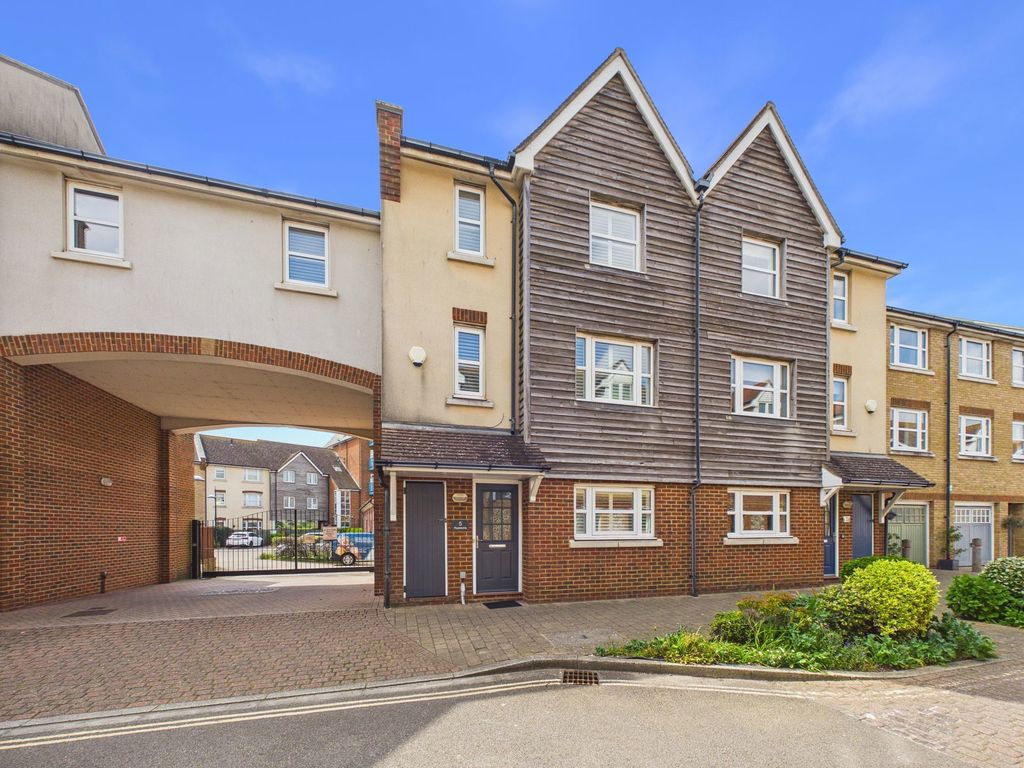 Property photo 1 of 26