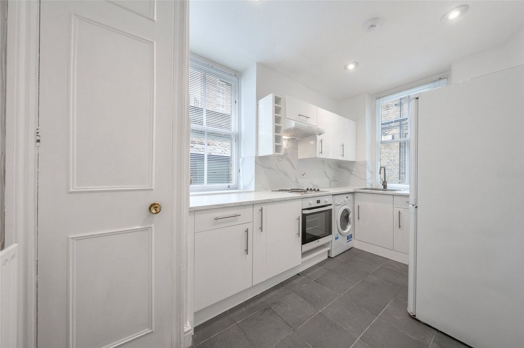 Property photo 3 of 11 Picture No. 06