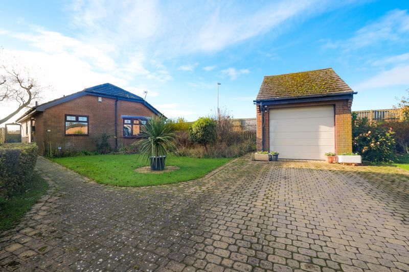 Property photo 1 of 15 Photo 6