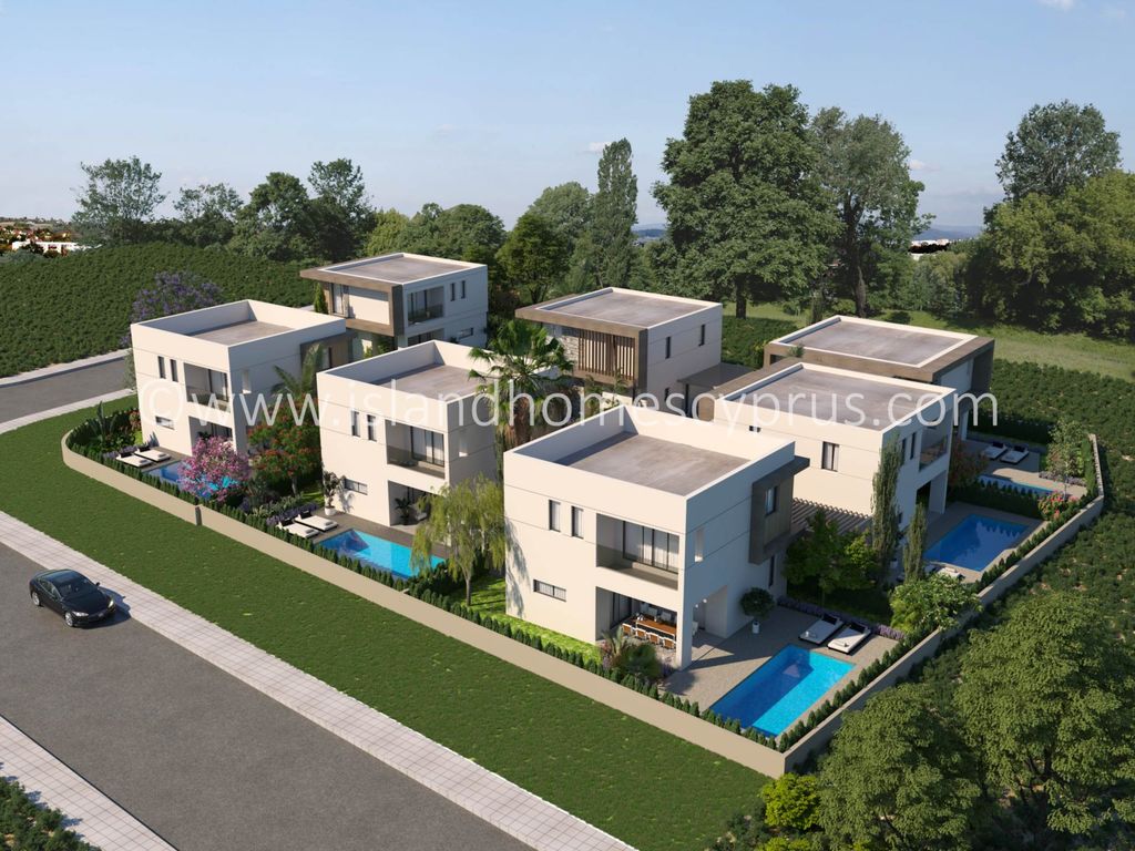 Property photo 3 of 8