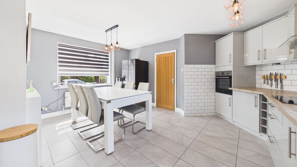 Property photo 3 of 32 5318465