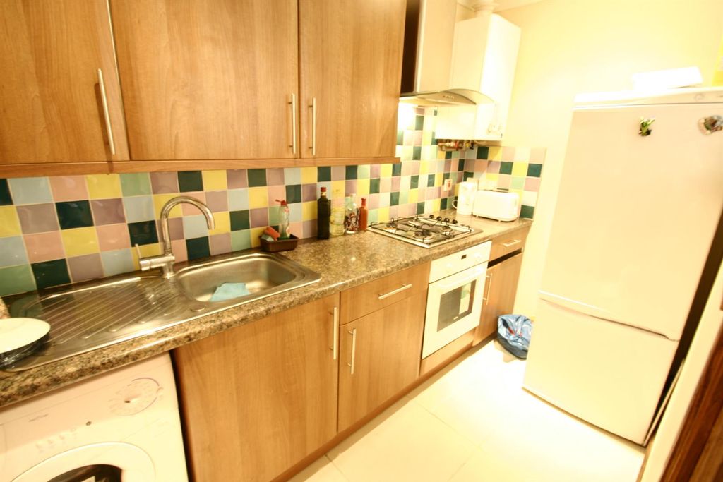 Property photo 3 of 4