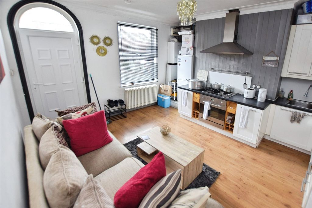 Property photo 3 of 15 Picture No. 15