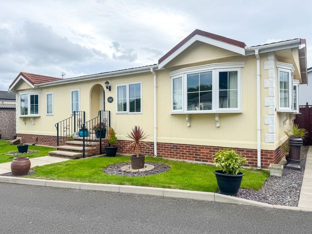 Property photo 1 of 18 Hazelgrove Ewemove Saltburn-15