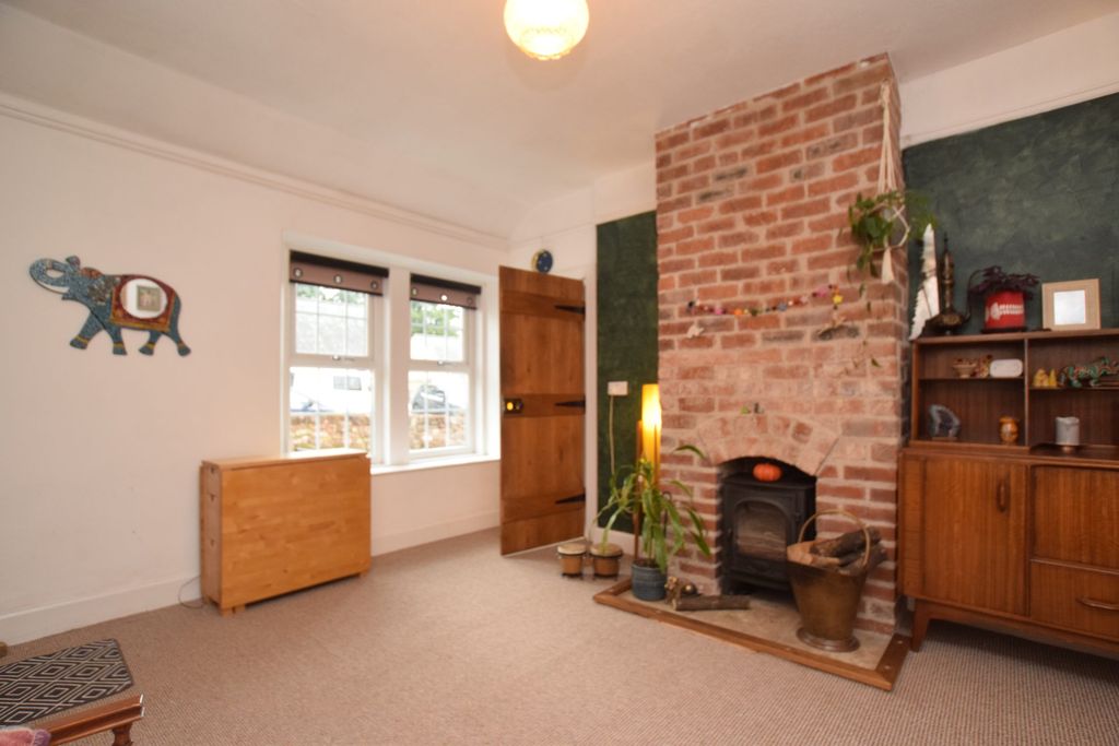 Property photo 3 of 19