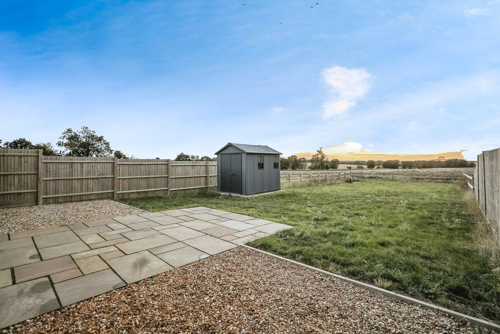Property photo 3 of 9 View