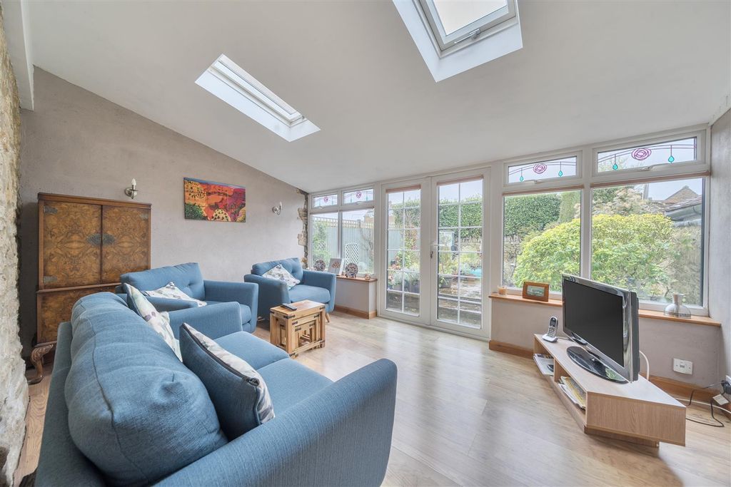 Property photo 3 of 20 Garden Room