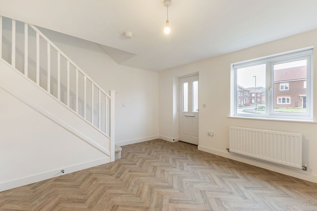 Property photo 3 of 10 Photo