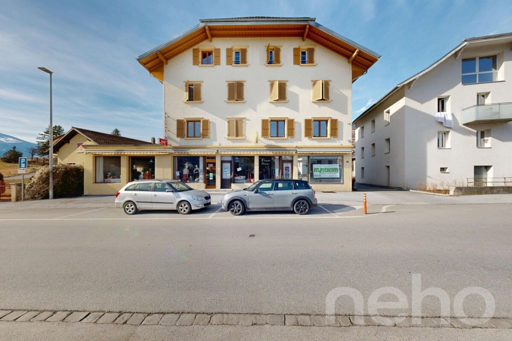 Property photo 2 of 12