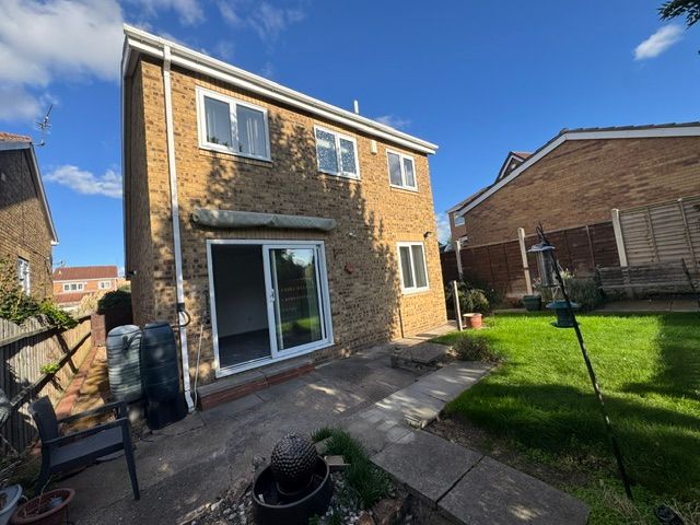 Property photo 3 of 31 Entrance Porch