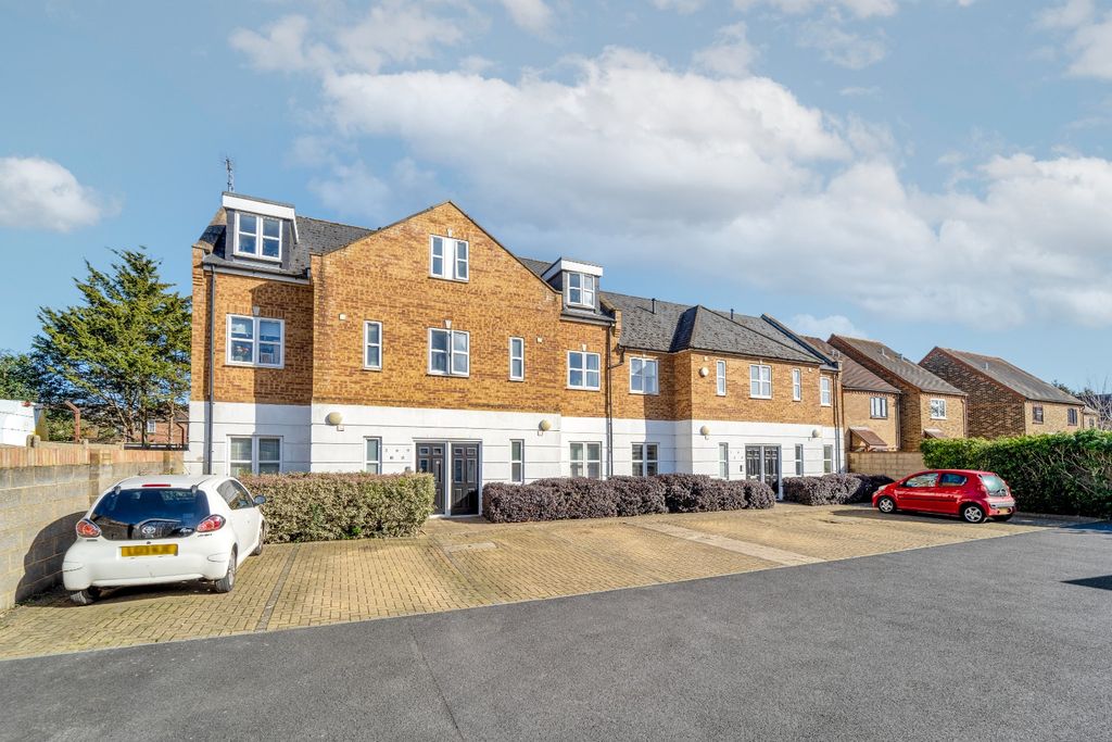 Property photo 2 of 10 4831333