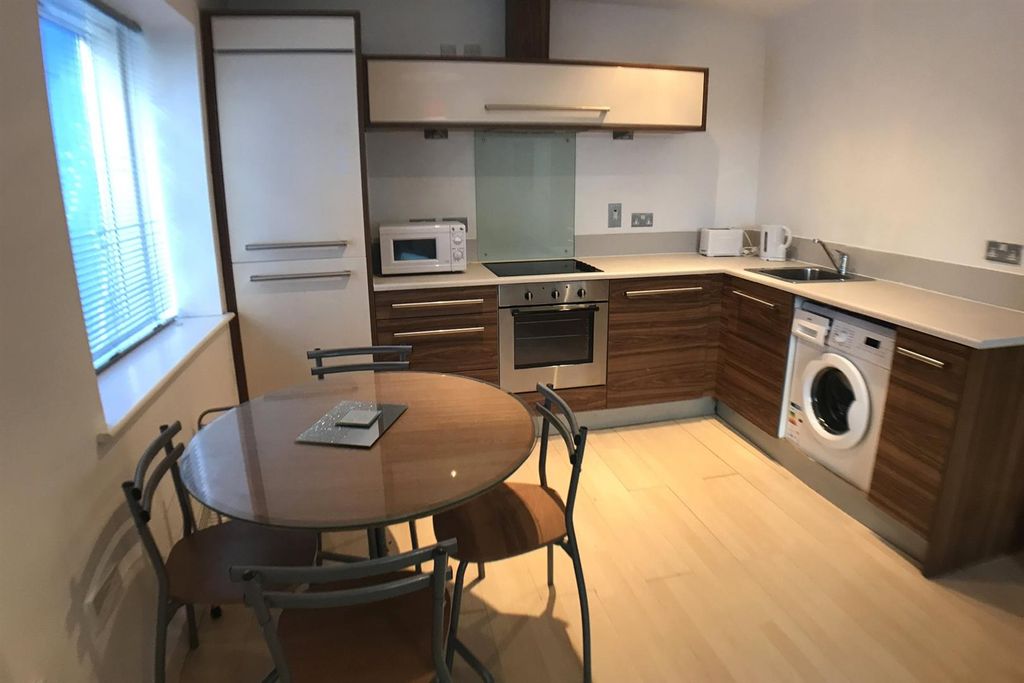 Property photo 1 of 5