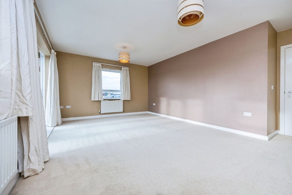 Property photo 3 of 18 Pbox-Img.Jpg