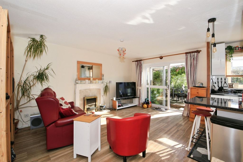Property photo 2 of 15