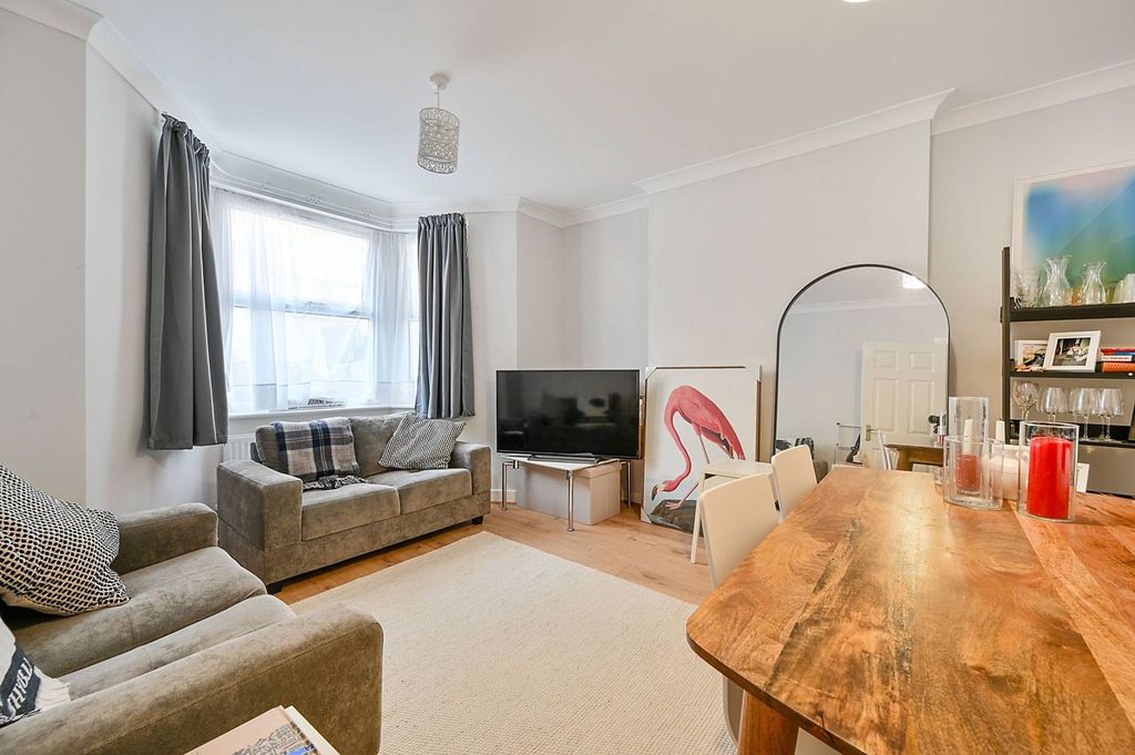 Property photo 2 of 7