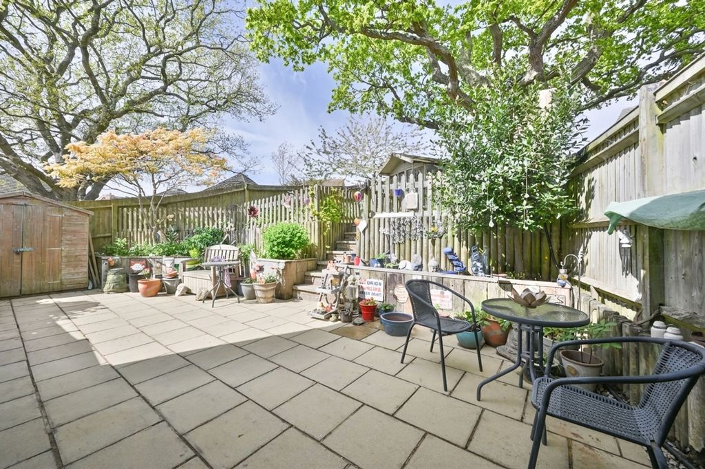 Property photo 3 of 20