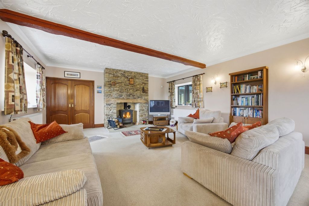 Property photo 2 of 65