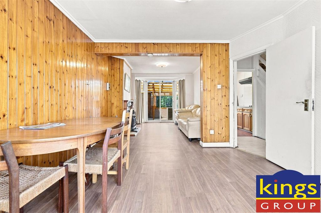 Property photo 2 of 20