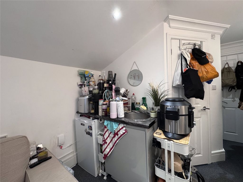 Property photo 3 of 6 3