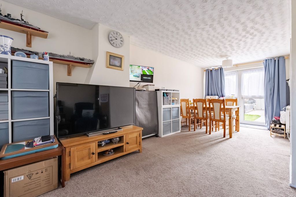 Property photo 3 of 16