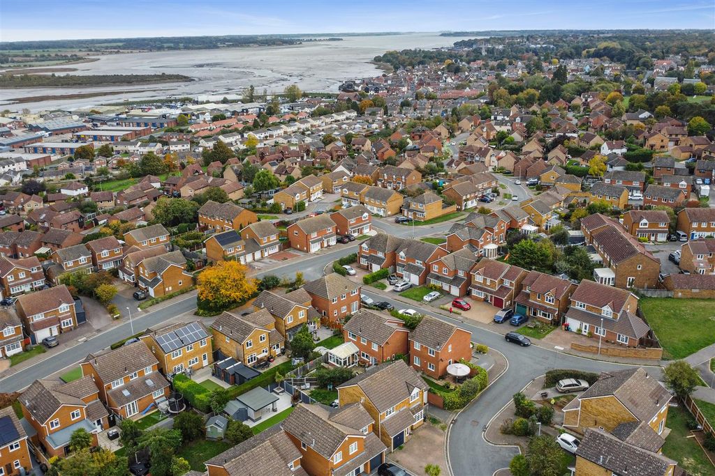 Property photo 3 of 16 Drone