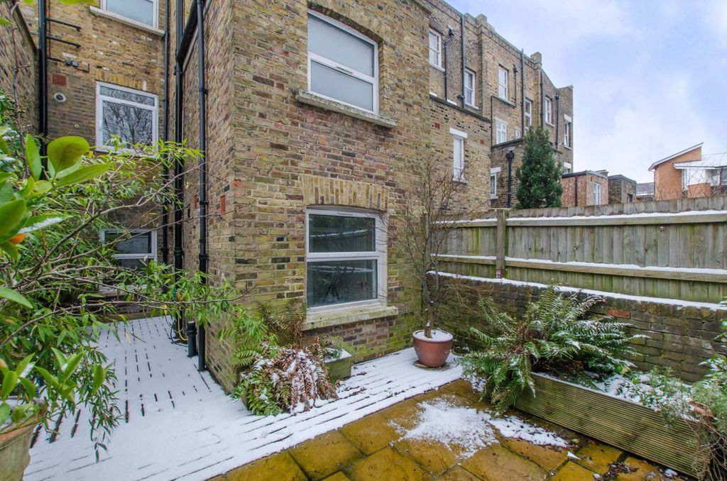 Property photo 3 of 9