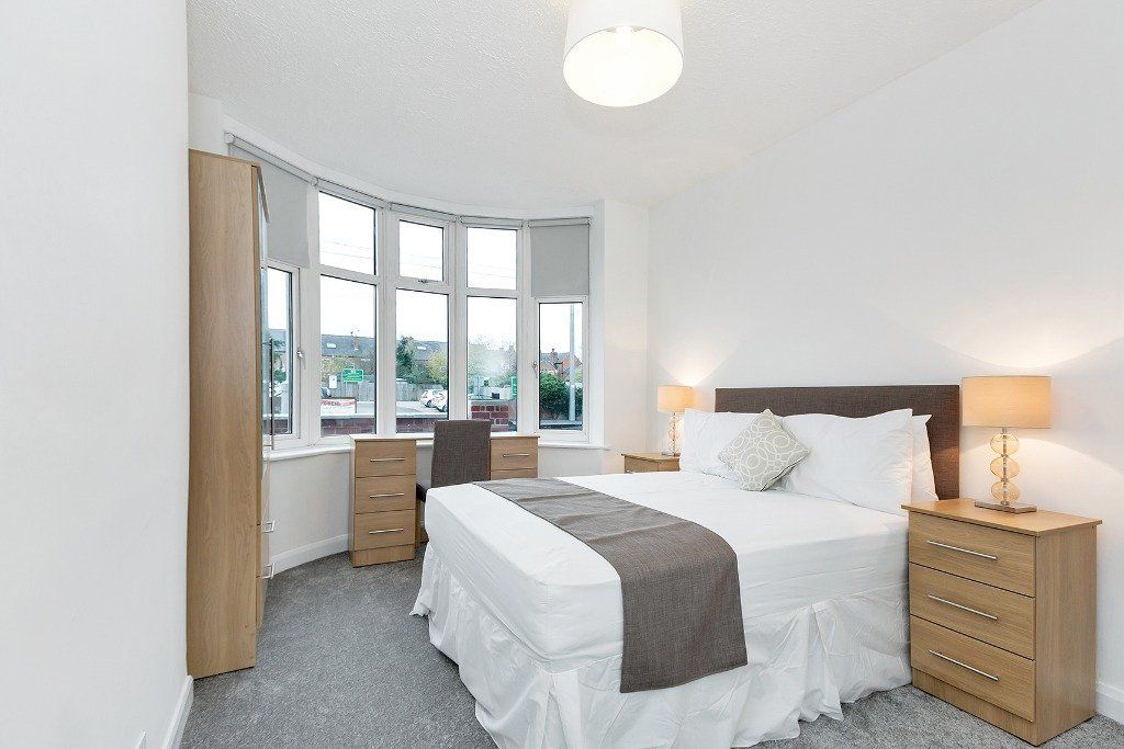 Property photo 2 of 10 Bedroom 1 (Ground)