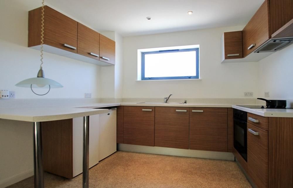 Property photo 2 of 8 22 Radyr Place Lr-7.Jpg