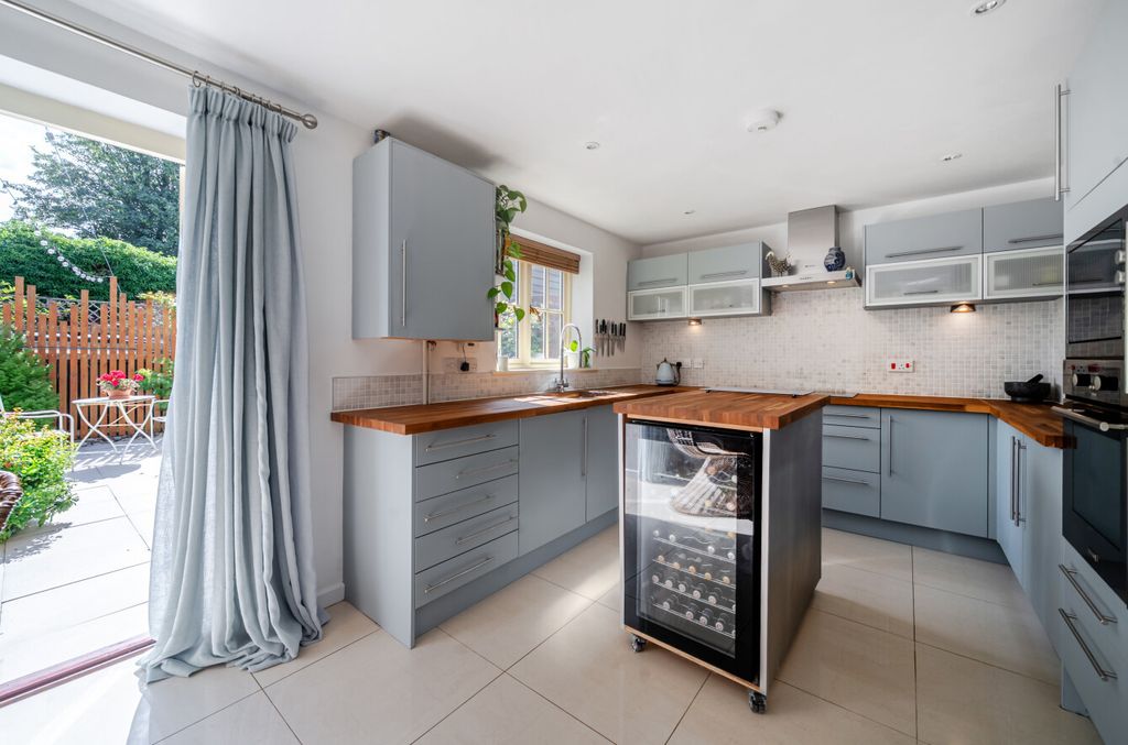 Property photo 3 of 13 1478452-8-6A31388...