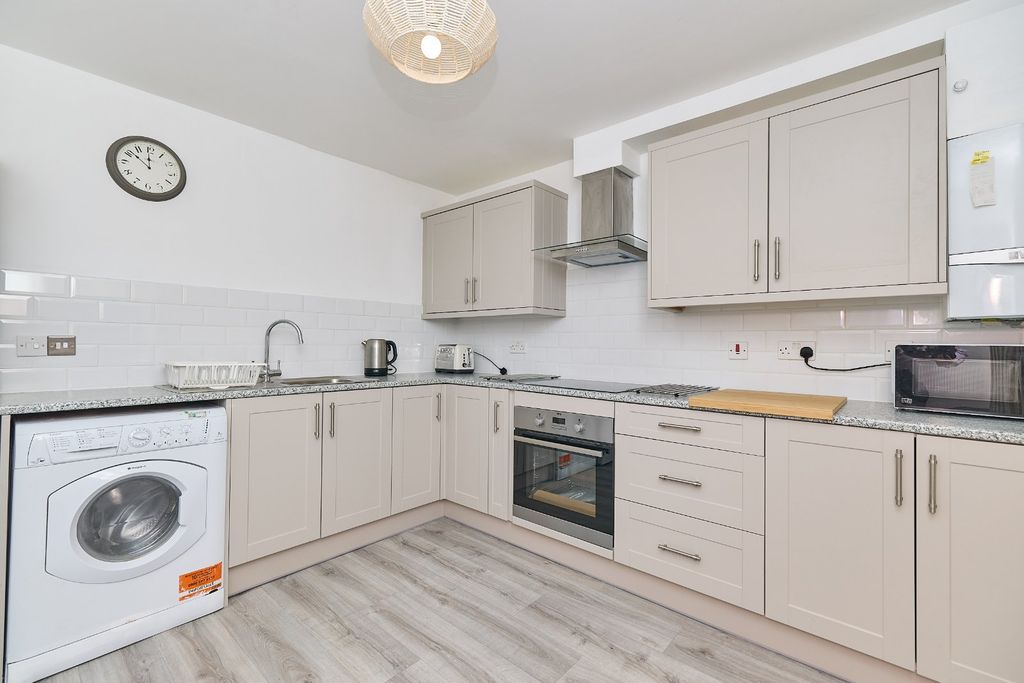 Property photo 2 of 16 Photo 2